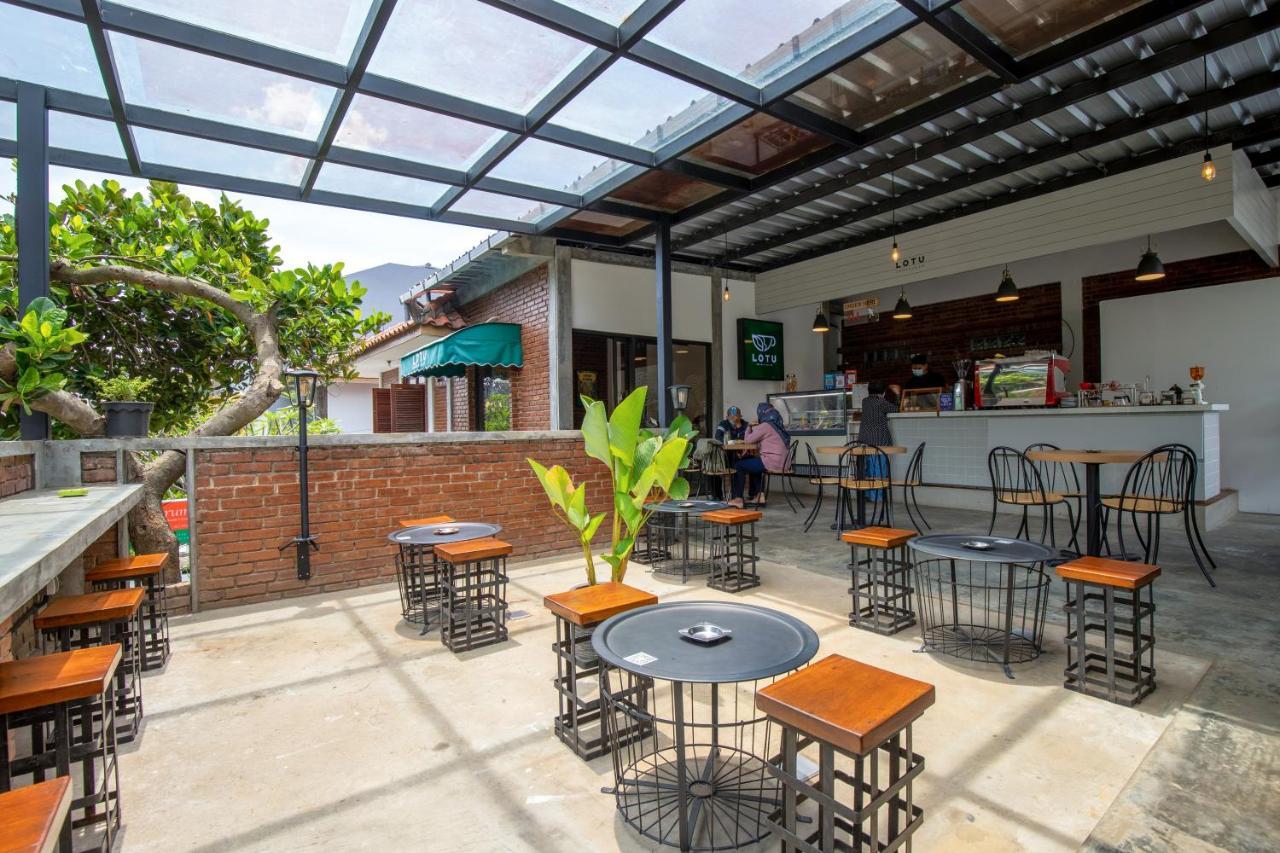 Sekararum Butik Syariah Guesthouse Bandung Exteriér fotografie